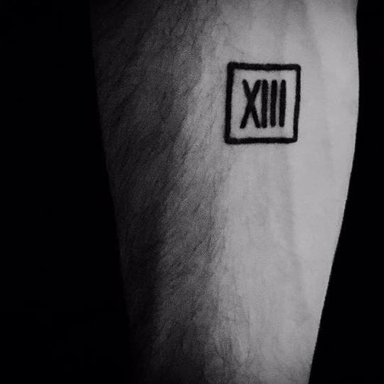 Ruka a tetovanie XIII